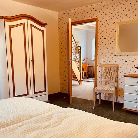 Holiday home Dat-klinkerhus Glowe